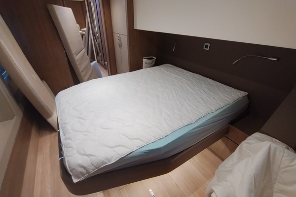 2023 Bali 4.8 guest cabin