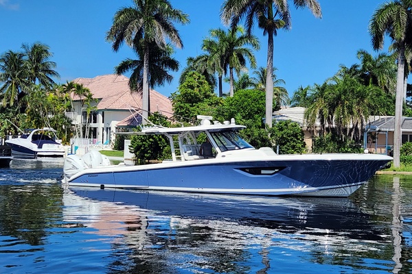 42ft Pursuit Yacht For Sale