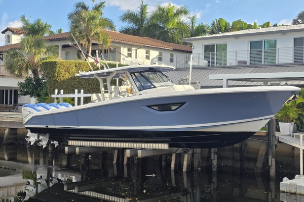 42ft Pursuit Yacht For Sale
