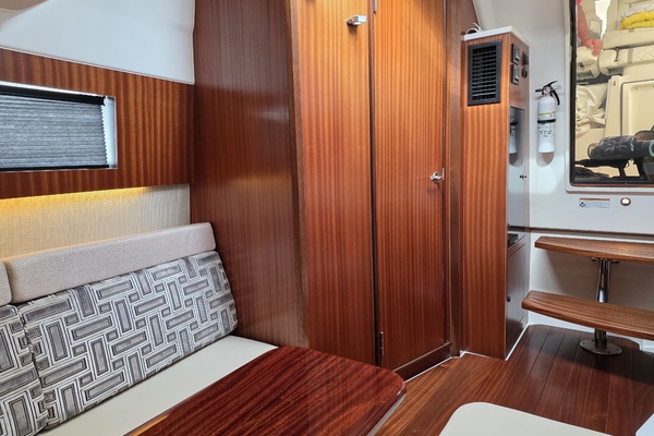 42ft Pursuit Yacht For Sale