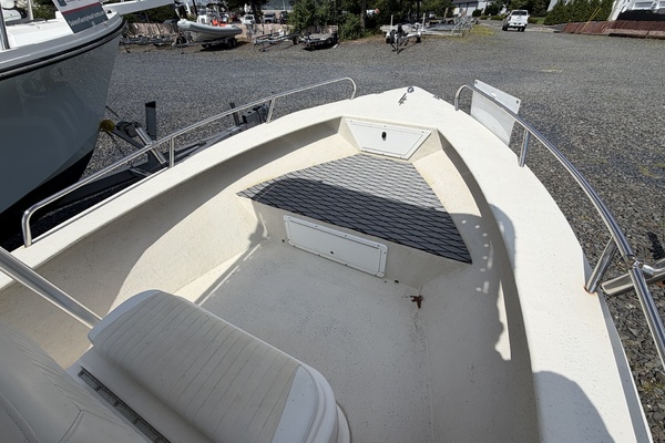 18ft May Craft Yacht For Sale