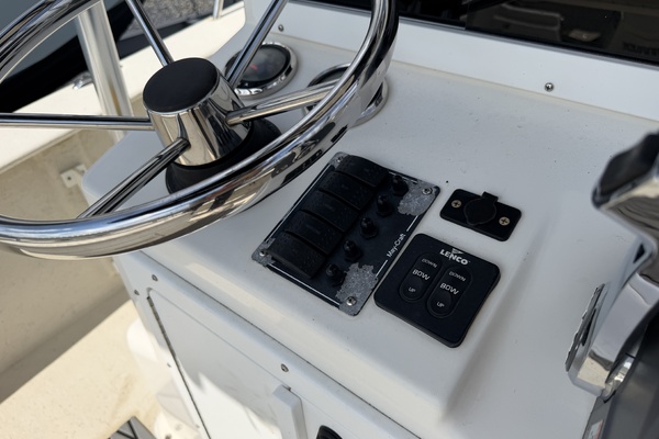 18ft May Craft Yacht For Sale