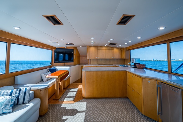 WINDY CAY 58ft Buddy Davis Yacht For Sale