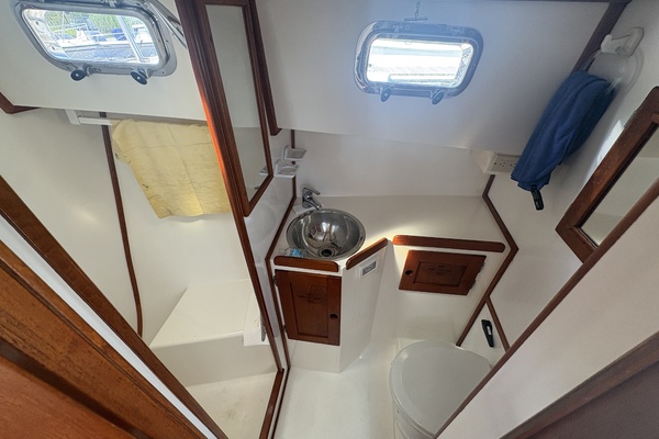 Annelyse 34ft Wilbur Yacht For Sale