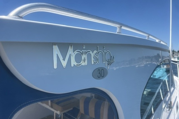 SCRIMSHAW 30ft Mainship Yacht For Sale