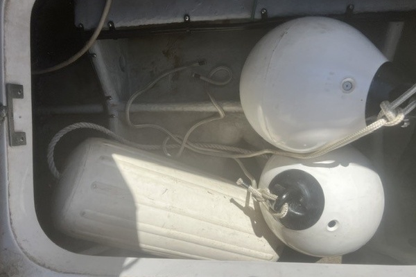 SCRIMSHAW 30ft Mainship Yacht For Sale