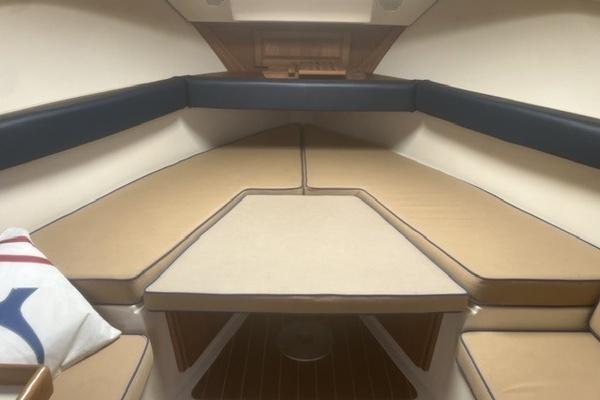 SCRIMSHAW 30ft Mainship Yacht For Sale