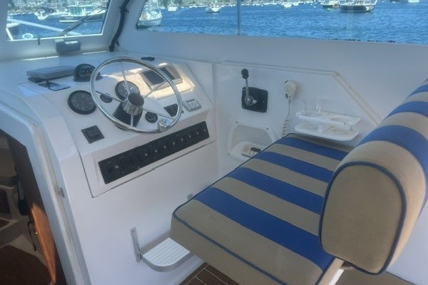SCRIMSHAW 30ft Mainship Yacht For Sale