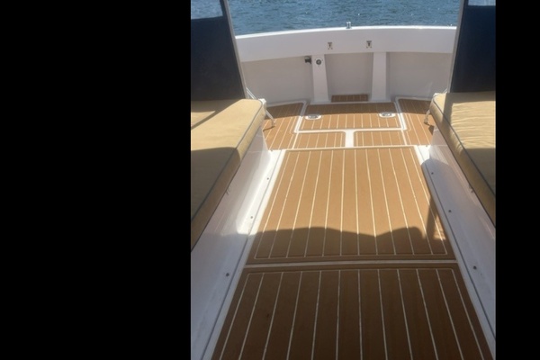 SCRIMSHAW 30ft Mainship Yacht For Sale