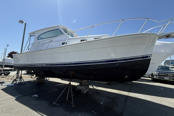SCRIMSHAW 30ft Mainship Yacht For Sale