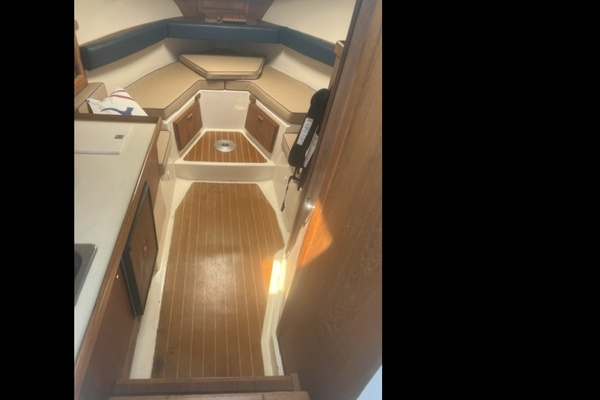 SCRIMSHAW 30ft Mainship Yacht For Sale