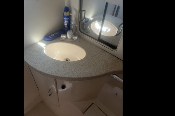 SCRIMSHAW 30ft Mainship Yacht For Sale