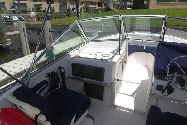 22ft Grady White Yacht For Sale