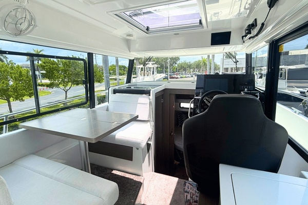29ft Jeanneau Yacht For Sale