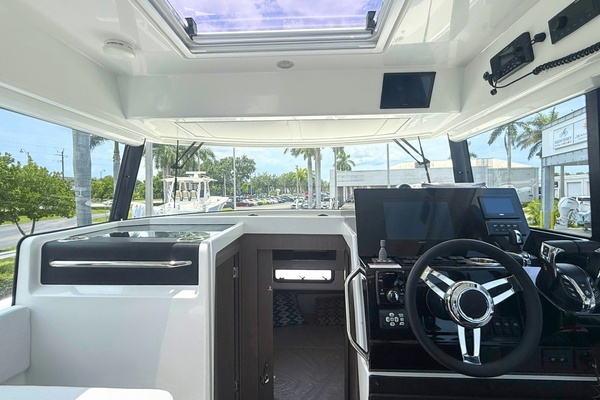 29ft Jeanneau Yacht For Sale