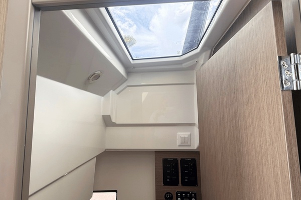 29ft Jeanneau Yacht For Sale