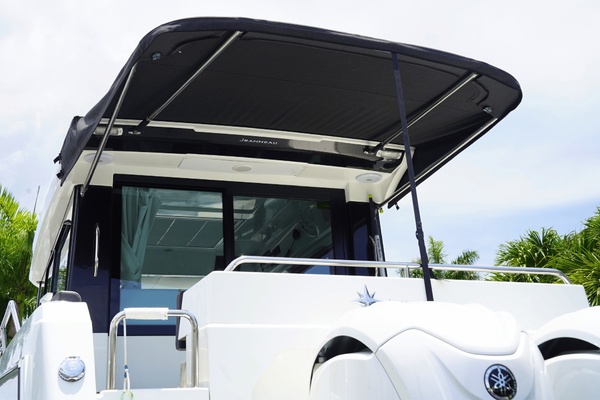 29ft Jeanneau Yacht For Sale