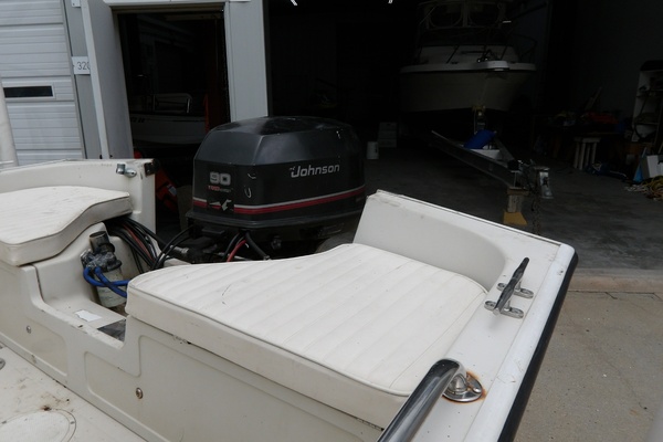 16ft Boston Whaler Yacht For Sale