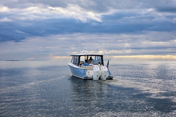 47ft MJM Yacht For Sale