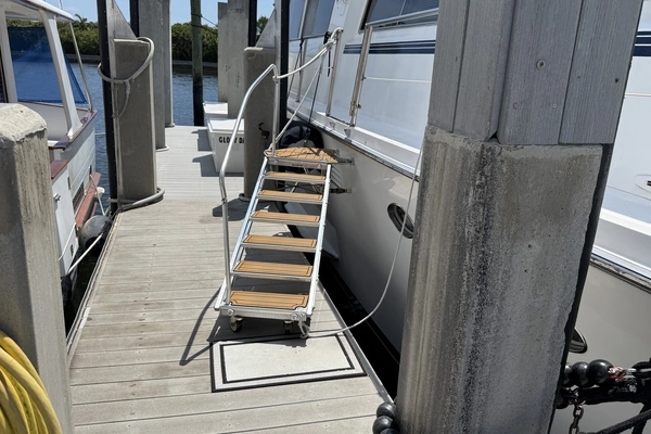 Viking Pilothouse Motor Yacht Yacht For Sale