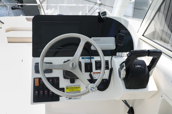 25ft World Cat Yacht For Sale