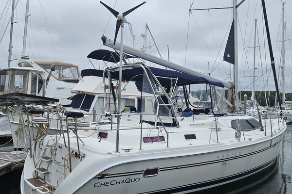 45ft Hunter Yacht For Sale
