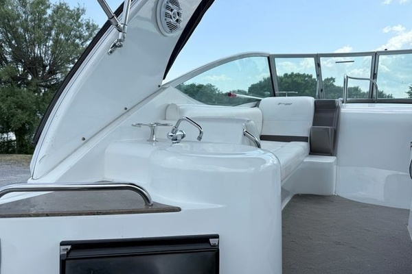 30ft Cruisers Yachts Yacht For Sale