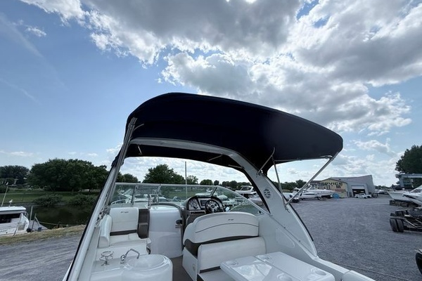 30ft Cruisers Yachts Yacht For Sale