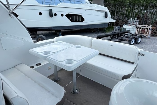 30ft Cruisers Yachts Yacht For Sale