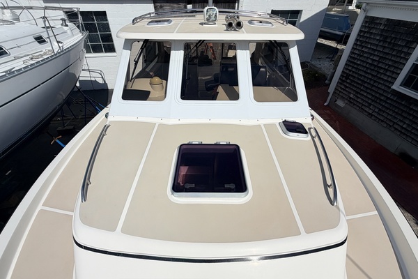 The Pearl 33ft True North Yacht For Sale