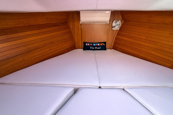 The Pearl 33ft True North Yacht For Sale