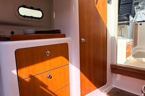 The Pearl 33ft True North Yacht For Sale