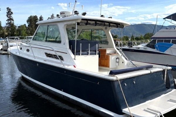 33ft Back Cove Yacht For Sale