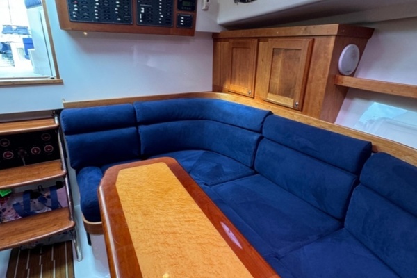 33ft Back Cove Yacht For Sale