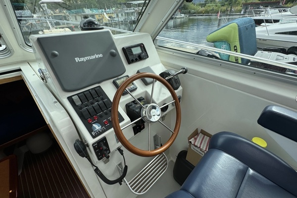 33ft Back Cove Yacht For Sale