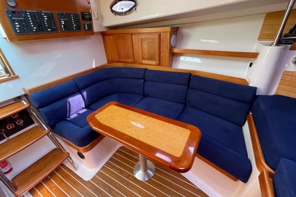 33ft Back Cove Yacht For Sale