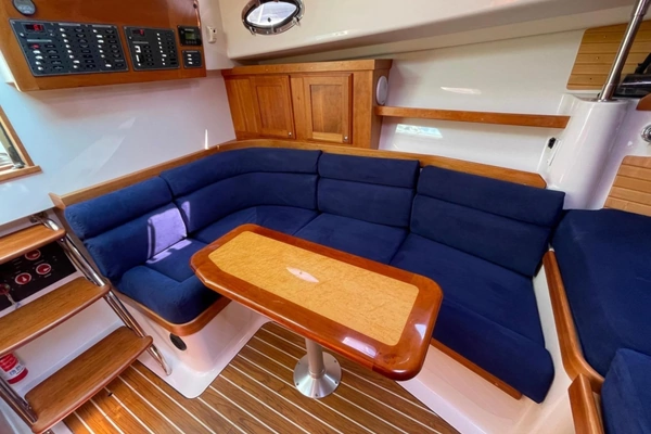 Back Cove 33 Yacht For Sale