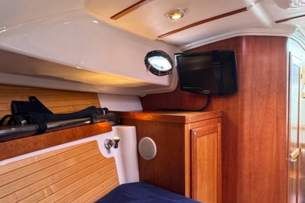33ft Back Cove Yacht For Sale