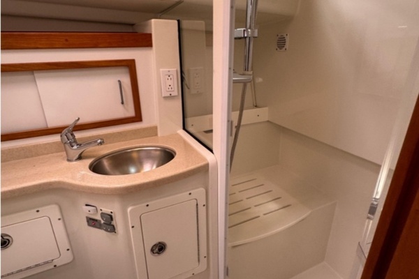 33ft Back Cove Yacht For Sale