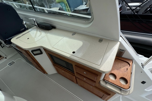 33ft Back Cove Yacht For Sale