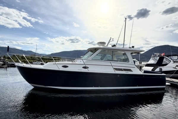 33ft Back Cove Yacht For Sale