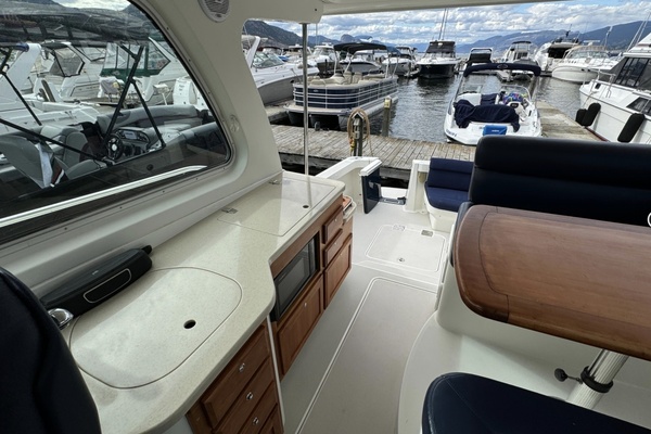 33ft Back Cove Yacht For Sale