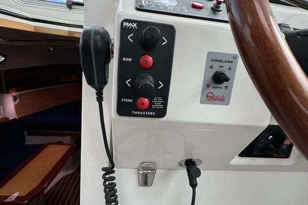 33ft Back Cove Yacht For Sale