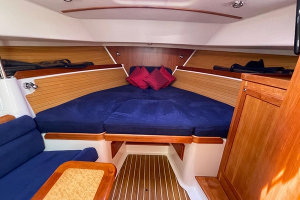 33ft Back Cove Yacht For Sale