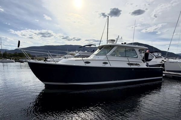 33-ft-Back Cove-2008-33- Penticton British Columbia Canada  yacht for sale