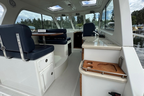 33ft Back Cove Yacht For Sale