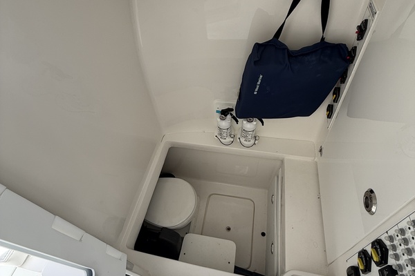 32ft Contender Yacht For Sale