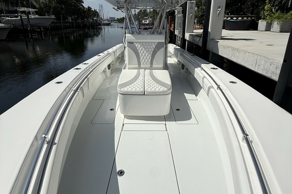 32ft Contender Yacht For Sale