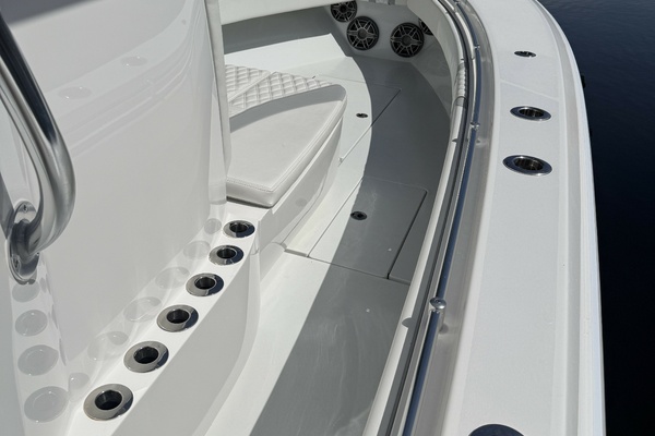 32ft Contender Yacht For Sale