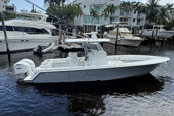 32ft Contender Yacht For Sale
